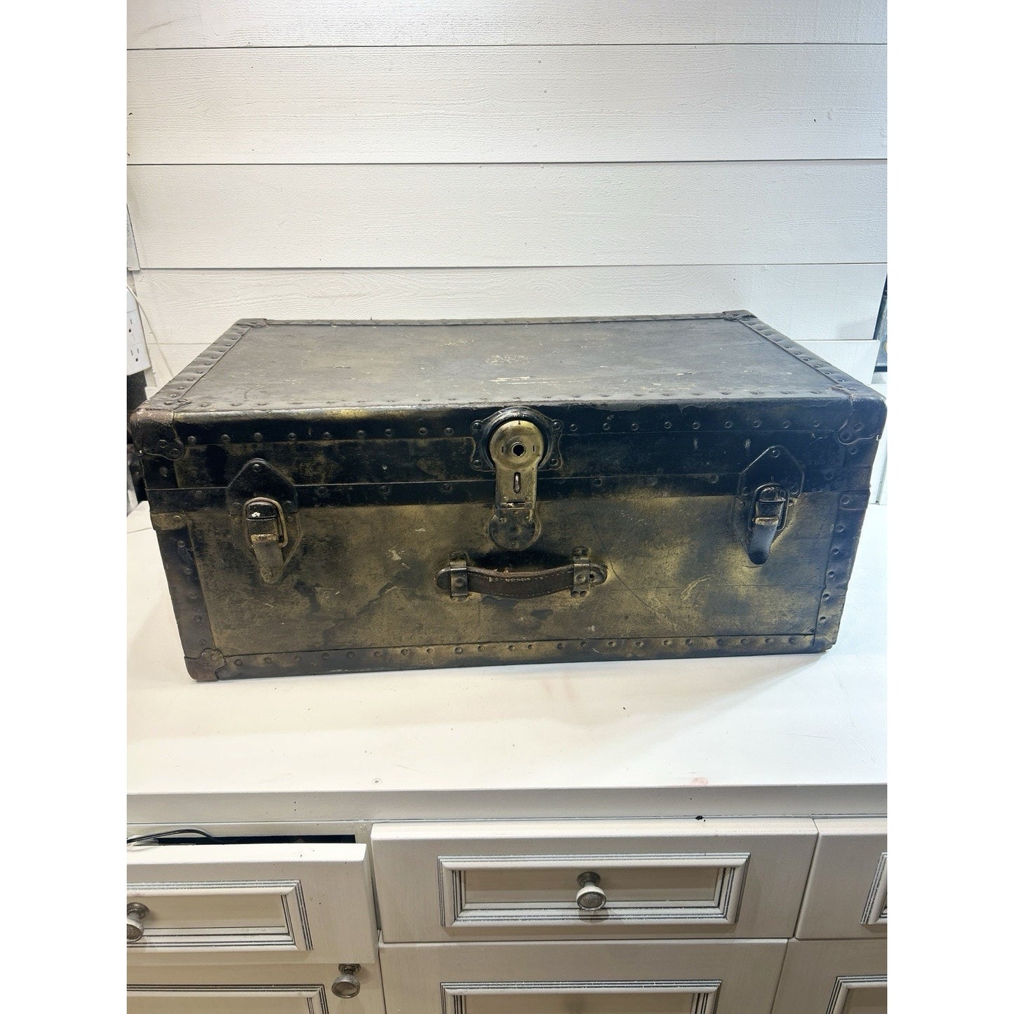 Antique Steamer Trunk Footlocker Chest Metal Rivet Vintage Travel Case 1920’s