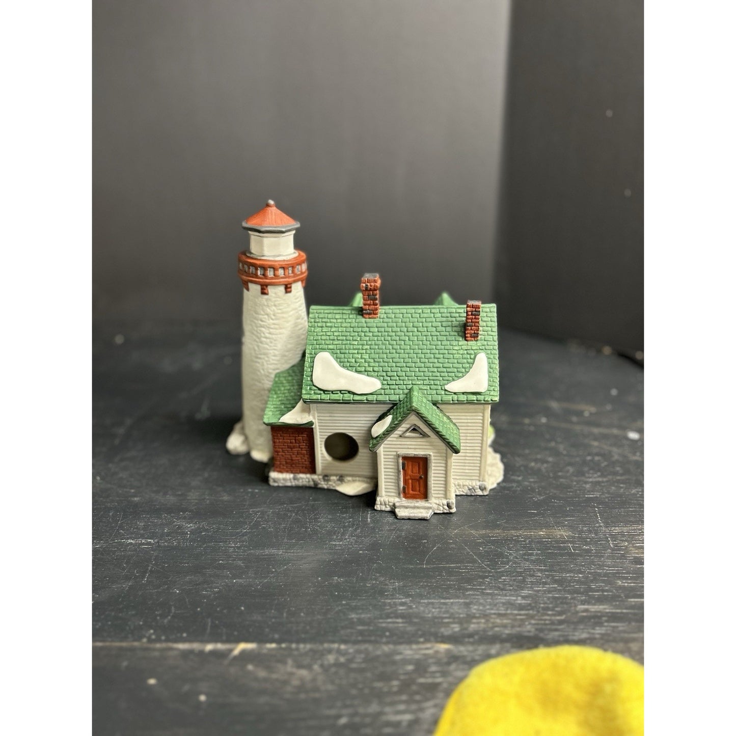 Dept 56 Craggy Cove Lighthouse 1987 New England Village Christmas Light House