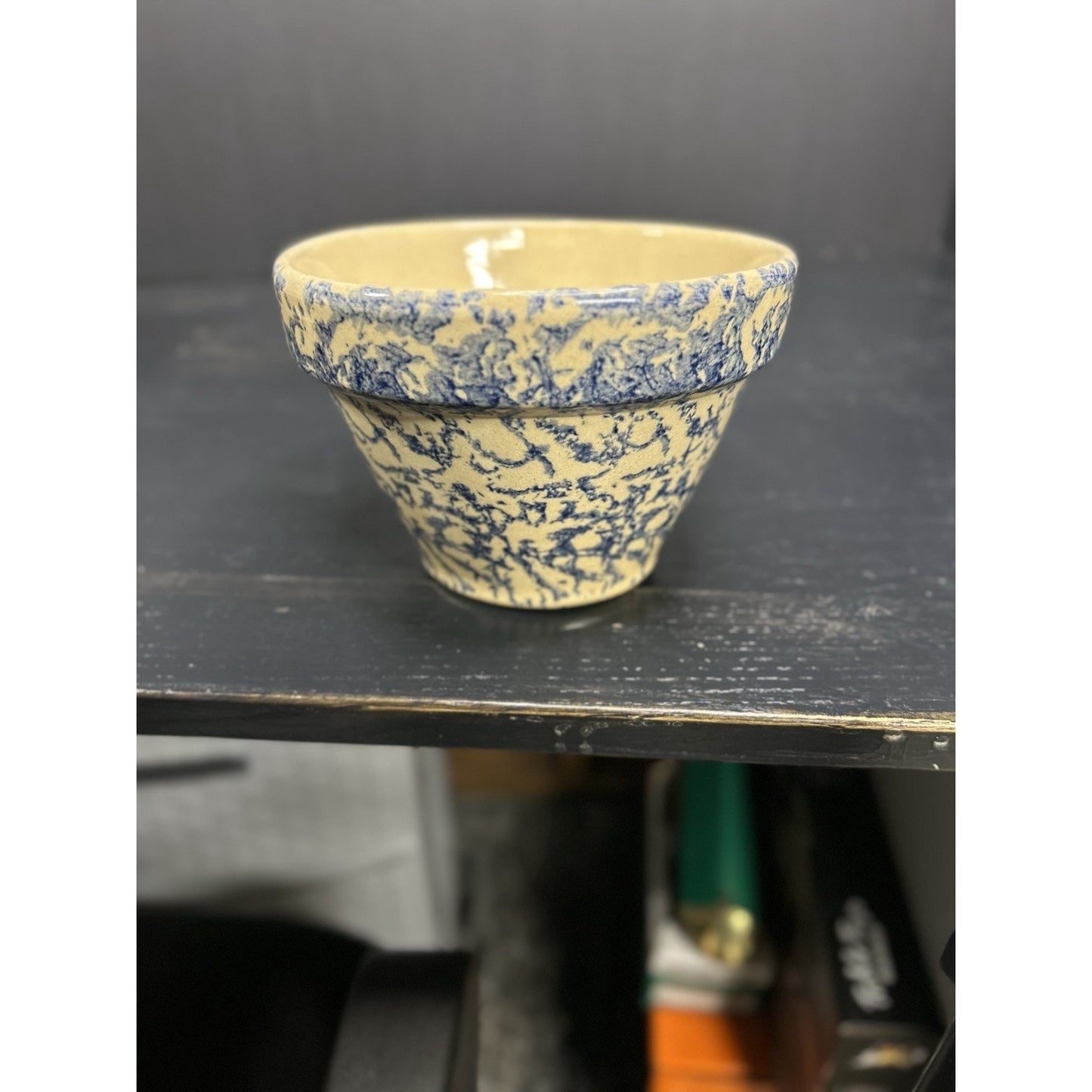 Ransbottom 305 Roseville Ohio spongeware bowl display all angles