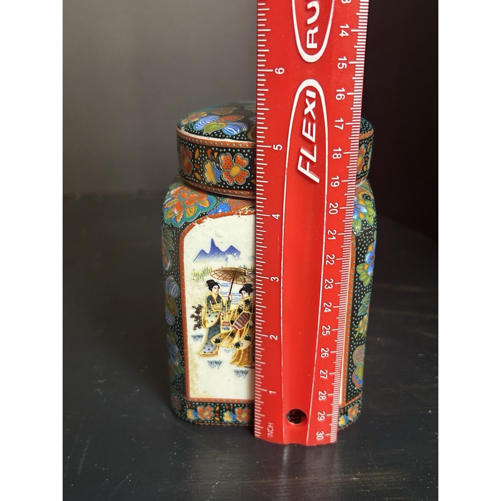 Chinese Canton enamel tea caddy base mark antique detail