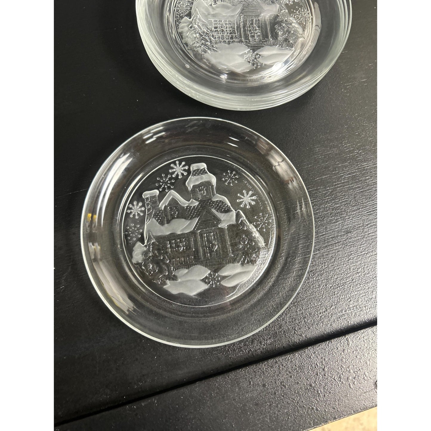 Arcroc “Welcome Home” Christmas Plates • Frosted Winter Cottage Glass Dessert Plates • Vintage Clear Holiday Snow Scene Set of 5 (7.75”)