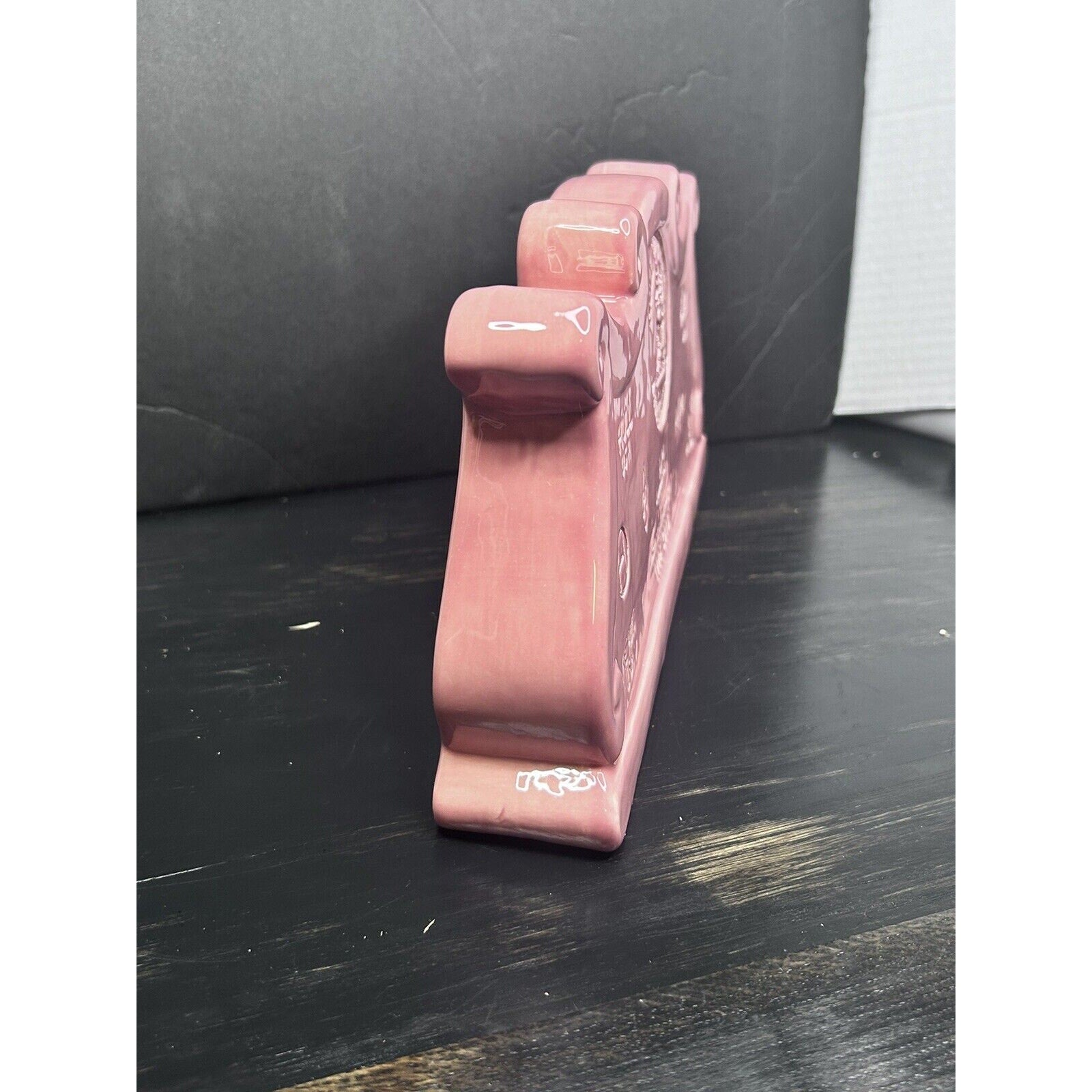 Hull Pottery 2018 anniversary plaque maker mark detail