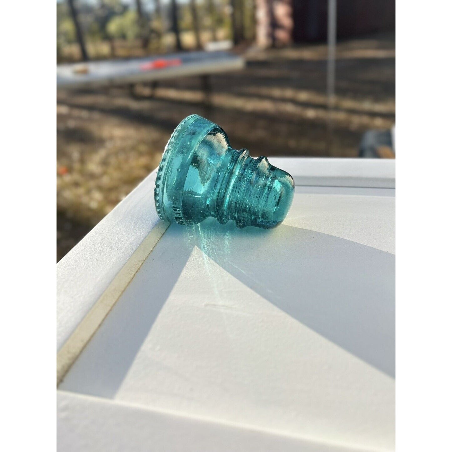 Vintage Hemingray No 40 blue insulator drip points detail