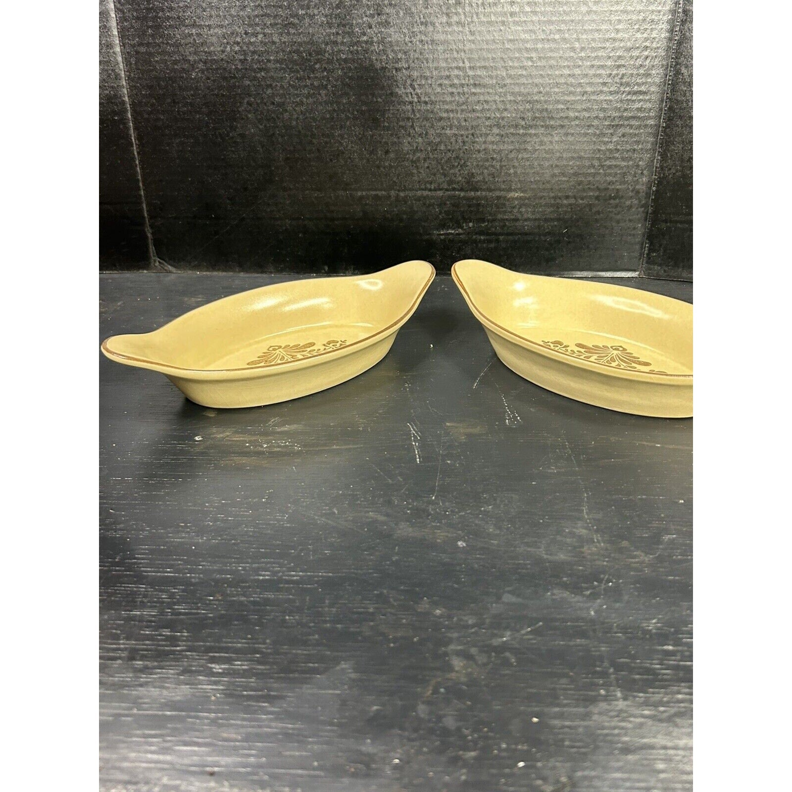 Pfaltzgraff Village au gratin baking dish 265 side view