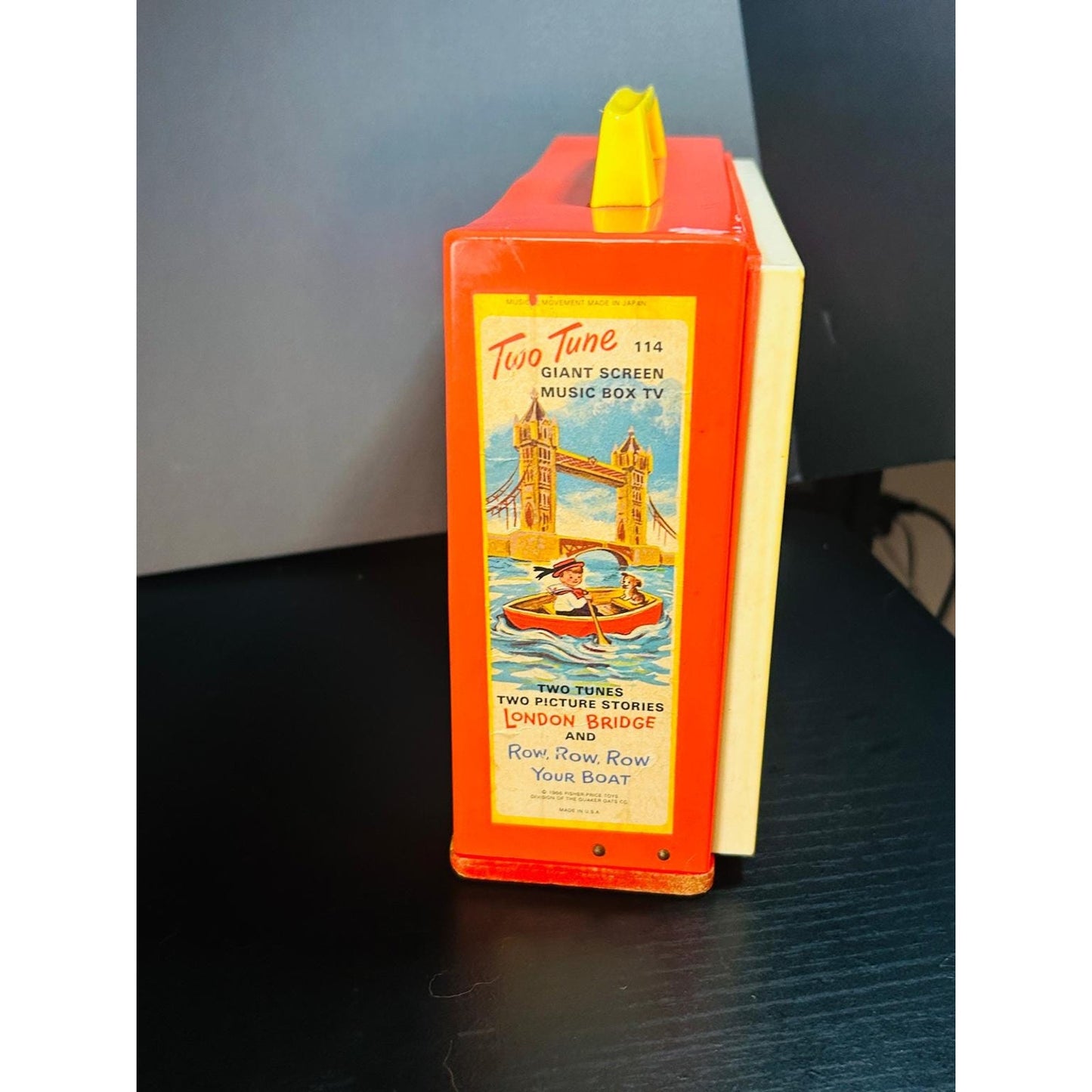 Vintage Fisher-Price Two Tune Music Box TV #114 – London Bridge & Row Row Row Your Boat – Working