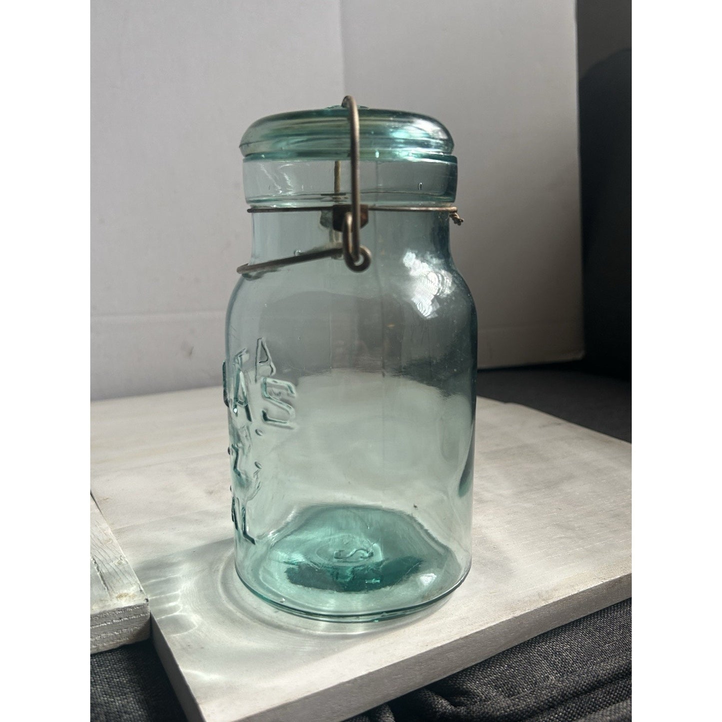 Vintage Atlas E-Z Seal Quart Jar Light Blue w/ Original Lid & Wire Bail – 1930s