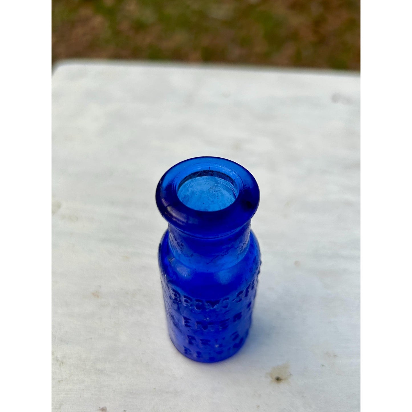 Bromo-Seltzer Bottle Emerson Drug Co Baltimore MD – Cobalt Blue Embossed Apothecary Medicine Bottle