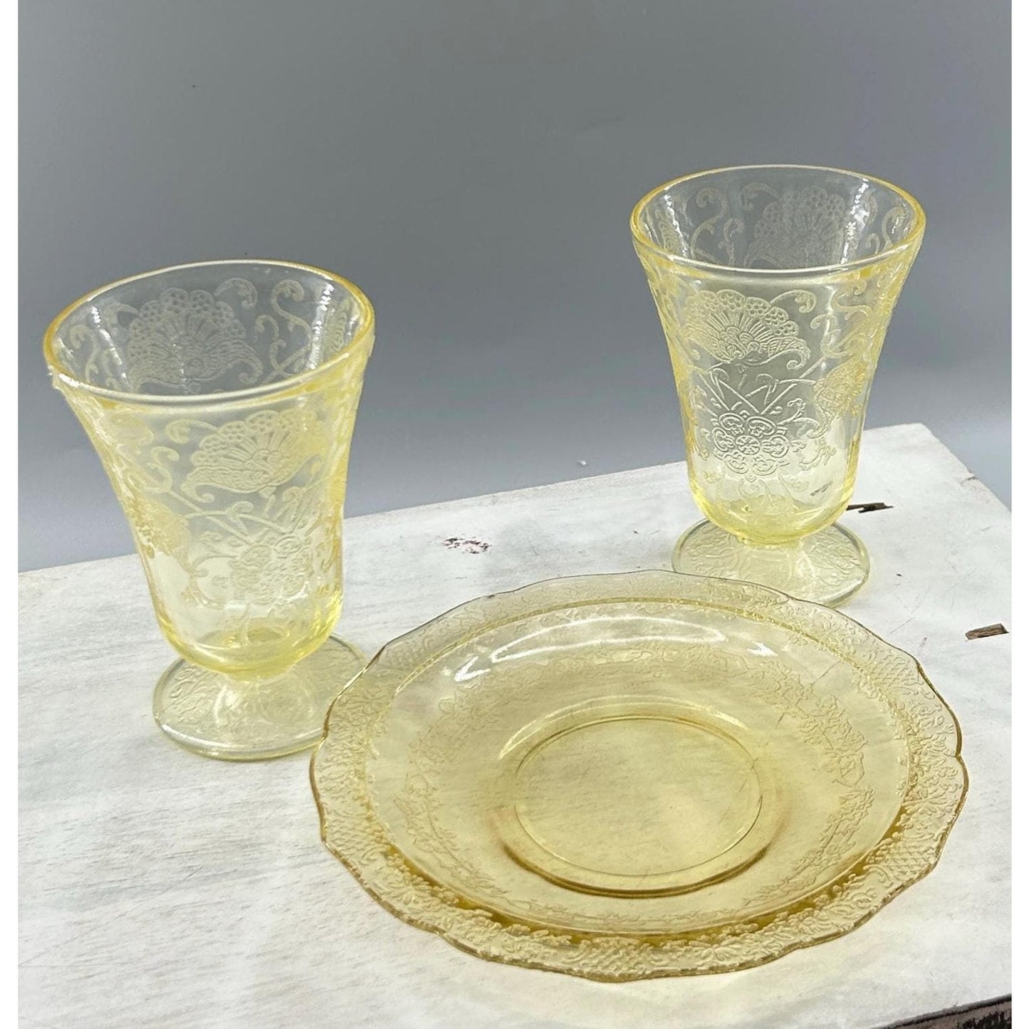 Federal Glass Madrid Yellow Depression Set Tumblers & Plate 1930s