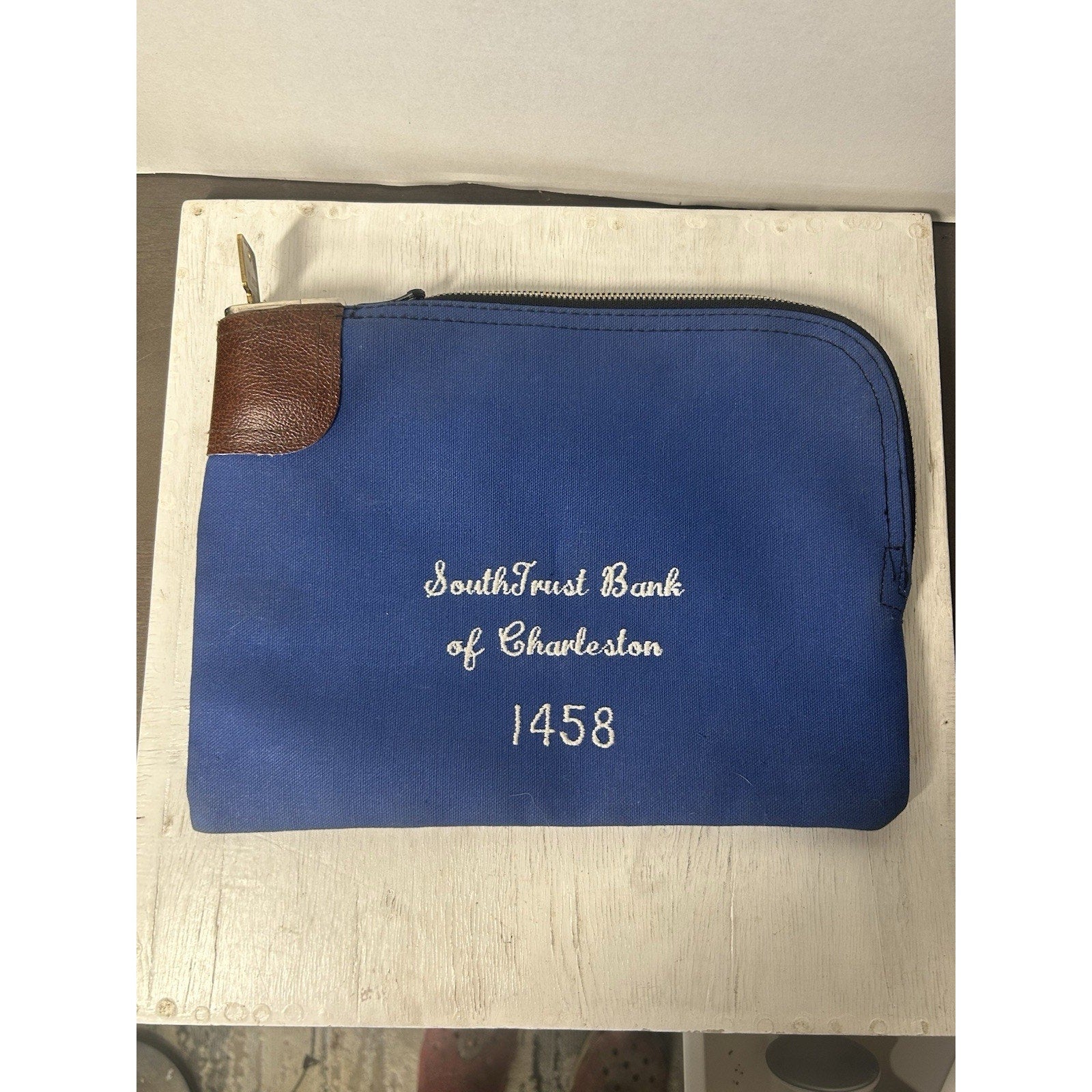 NEW Embroidered Vintage Rifkin Bank Bag Arco Lock with Key Charleston SC