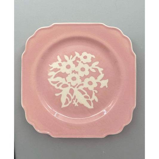 Vintage Homer Laughlin Cameoware pink dinner plate white floral stencil 9 inch scalloped pair