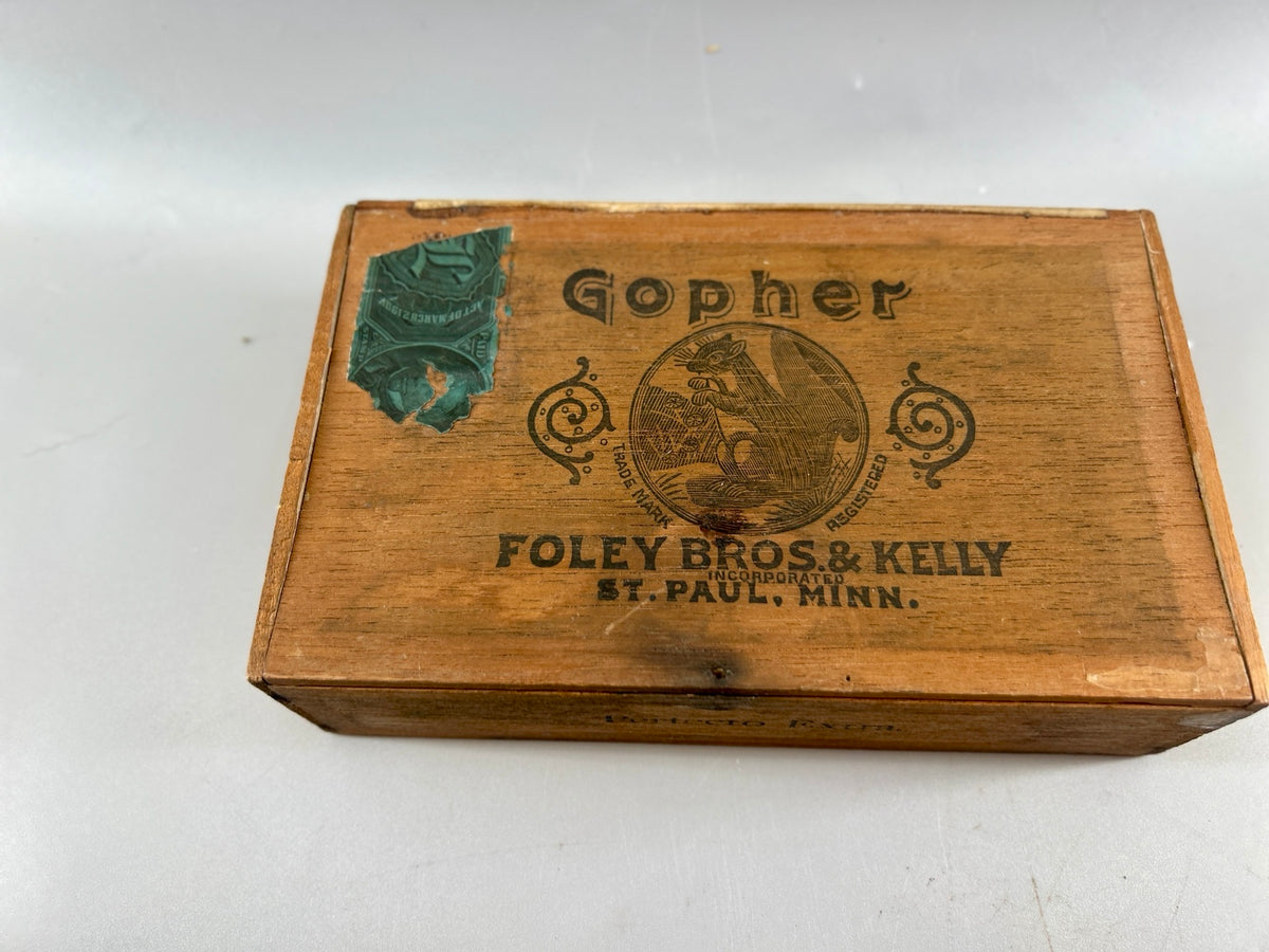 Exterior lid branding on antique Foley Bros. & Kelly Gopher cigar box
