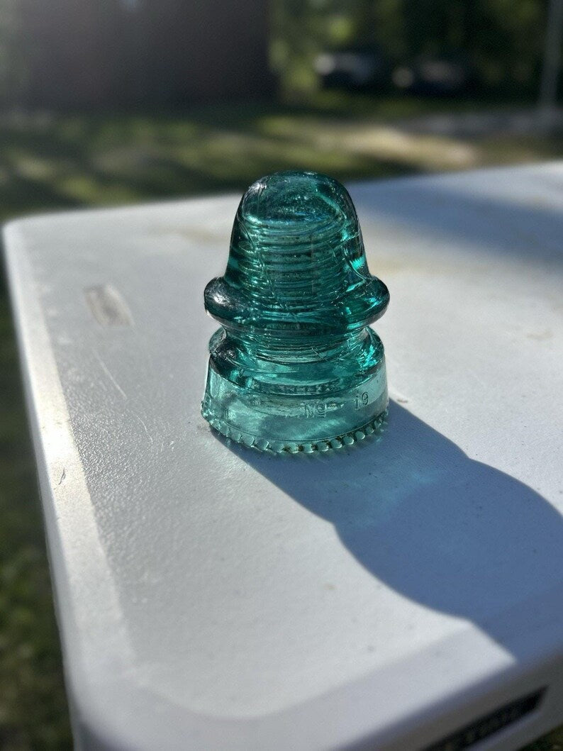 Antique Hemingray H.G.Co Aqua Insulator 1893 Patent Sharp Drip Points Deep Aqua-Green Prism Base image 9