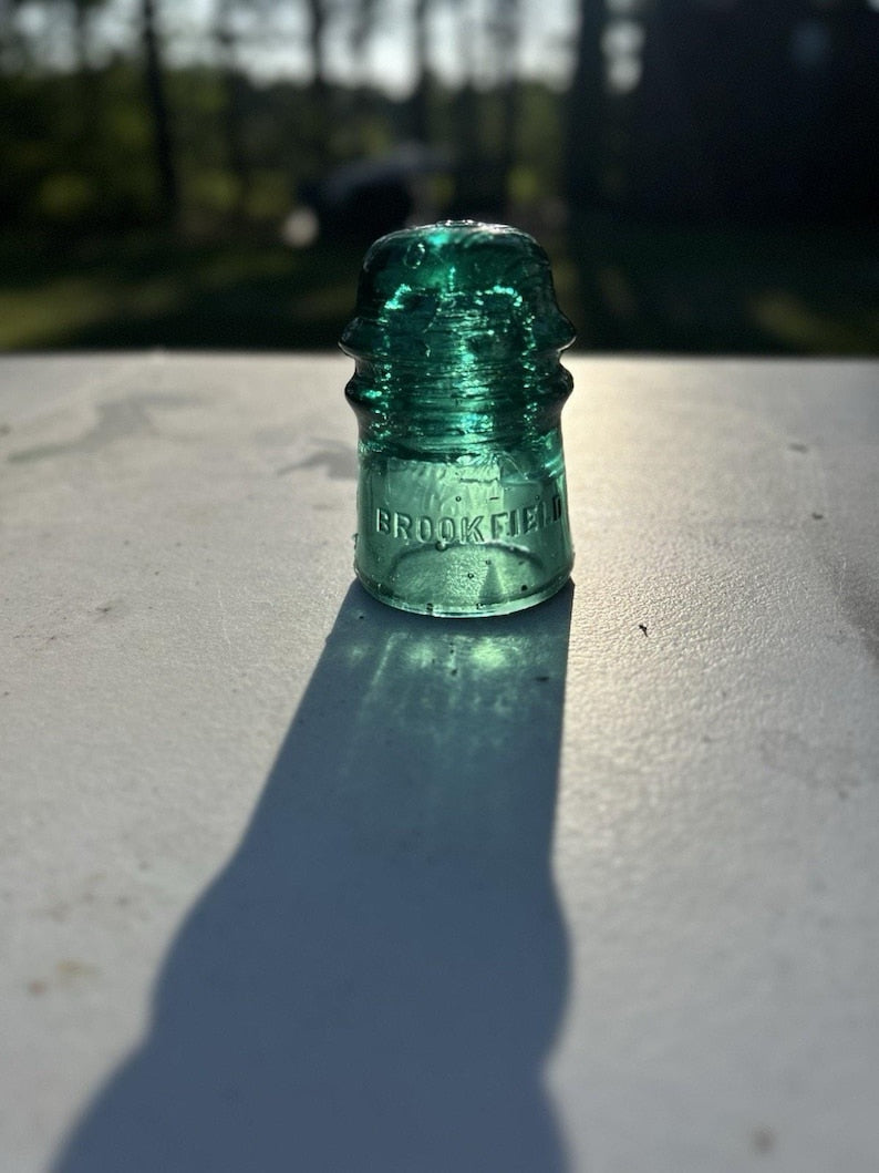 Brookfield Emerald Green Glass Insulator, Bubbled Beehive Telegraph, Early 1900s image 7