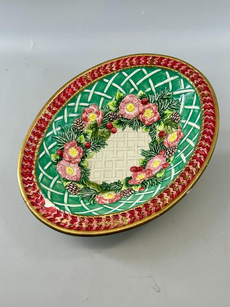 Alternate angled top view of the colorful Christmas wreath serving bowl.