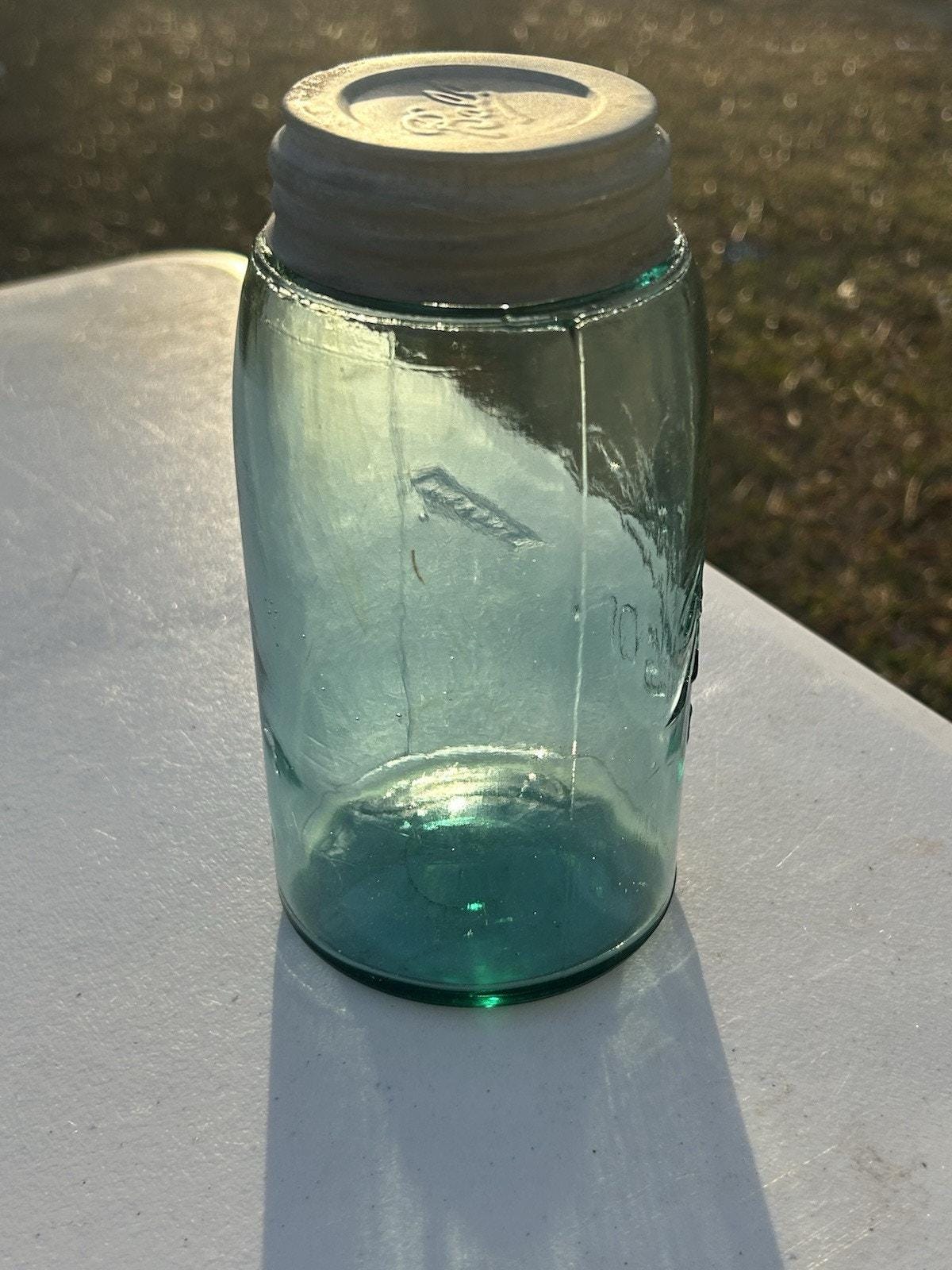 Seed bubbles and glass movement in Ball jar