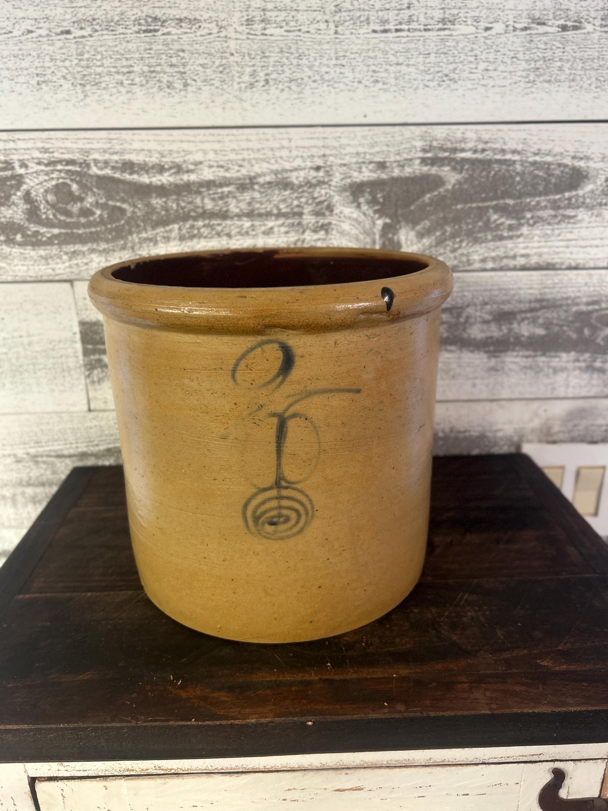 Salt glaze and cobalt decoration surface