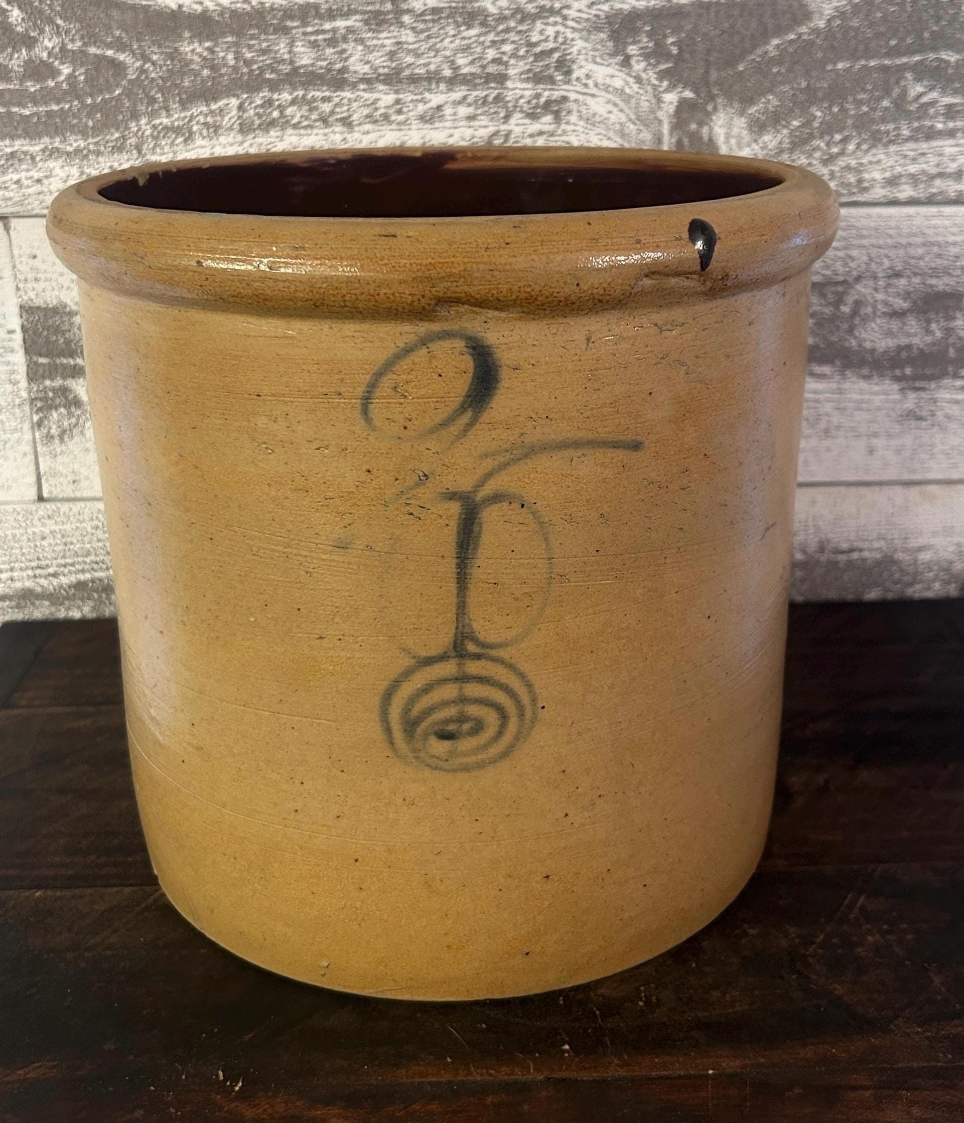 Two-gallon Red Wing stoneware profile