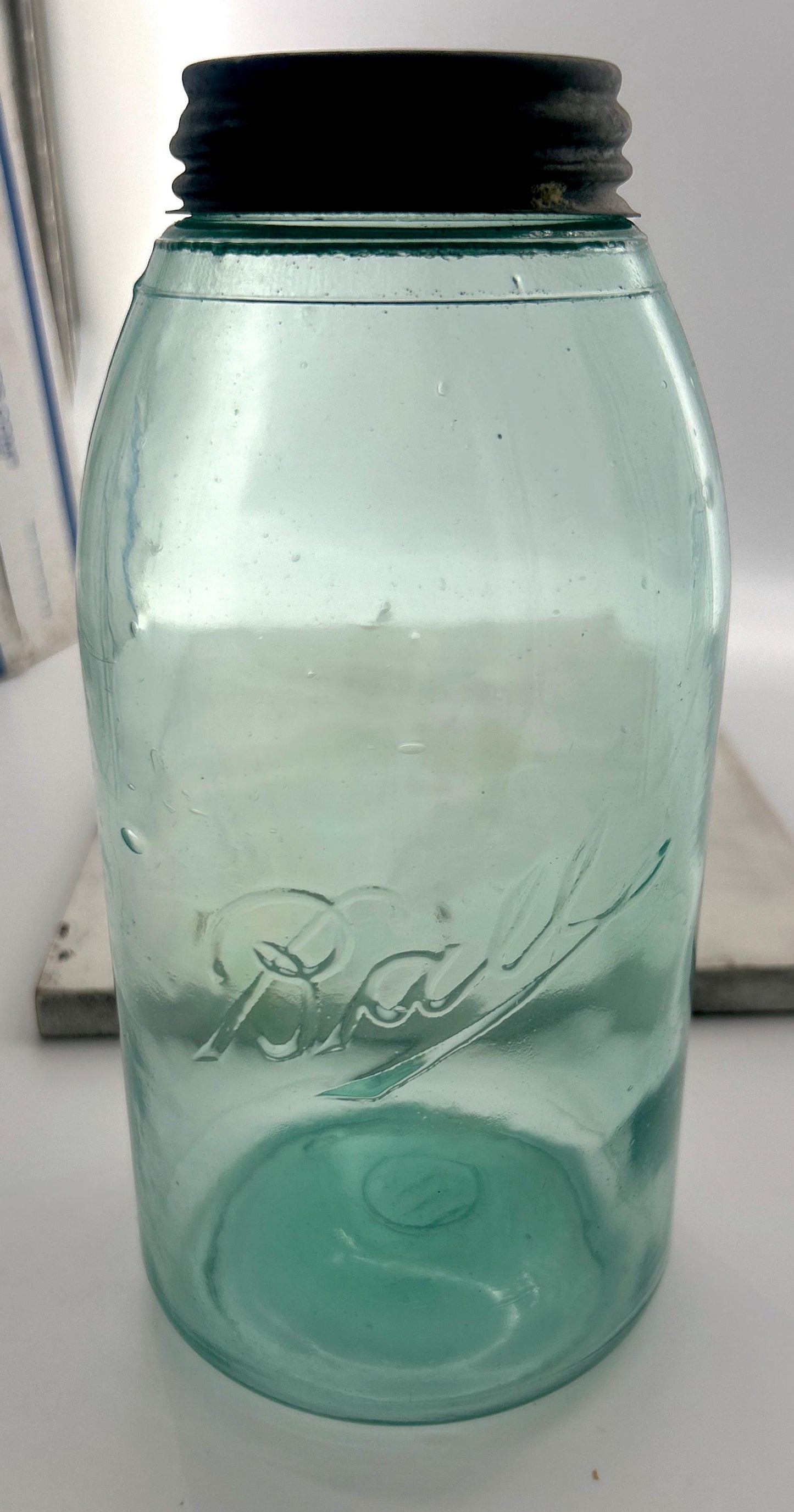 Early Ball Triple-L jar front embossing