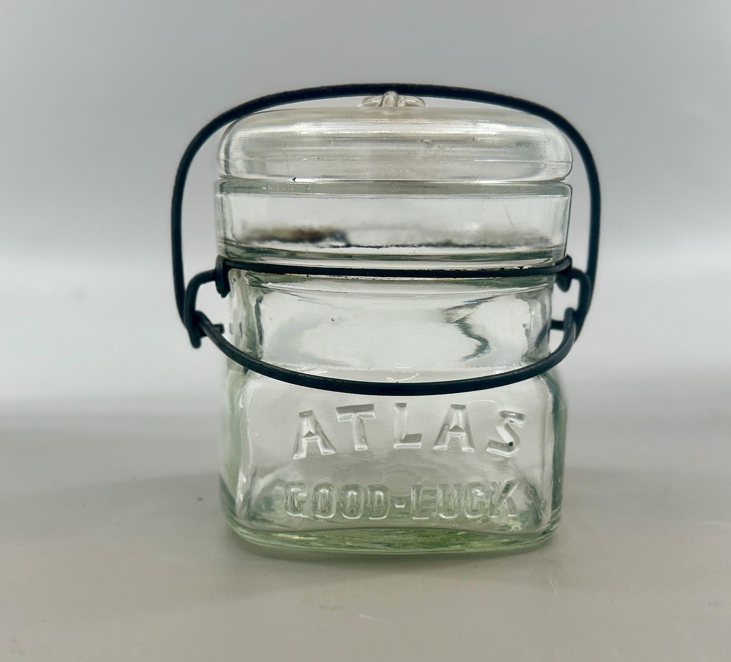 Base mold number 7 on Atlas Good Luck jar
